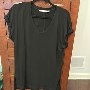 ELLISON black tunic tee shirt. Size small. EUC